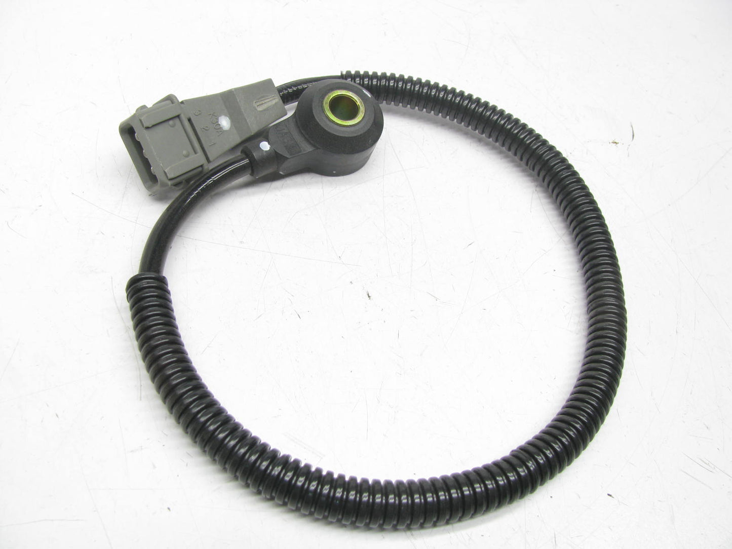BWD 1904-306987 Ignition Knock Detonation Sensor For 2001-2005 Kia Rio