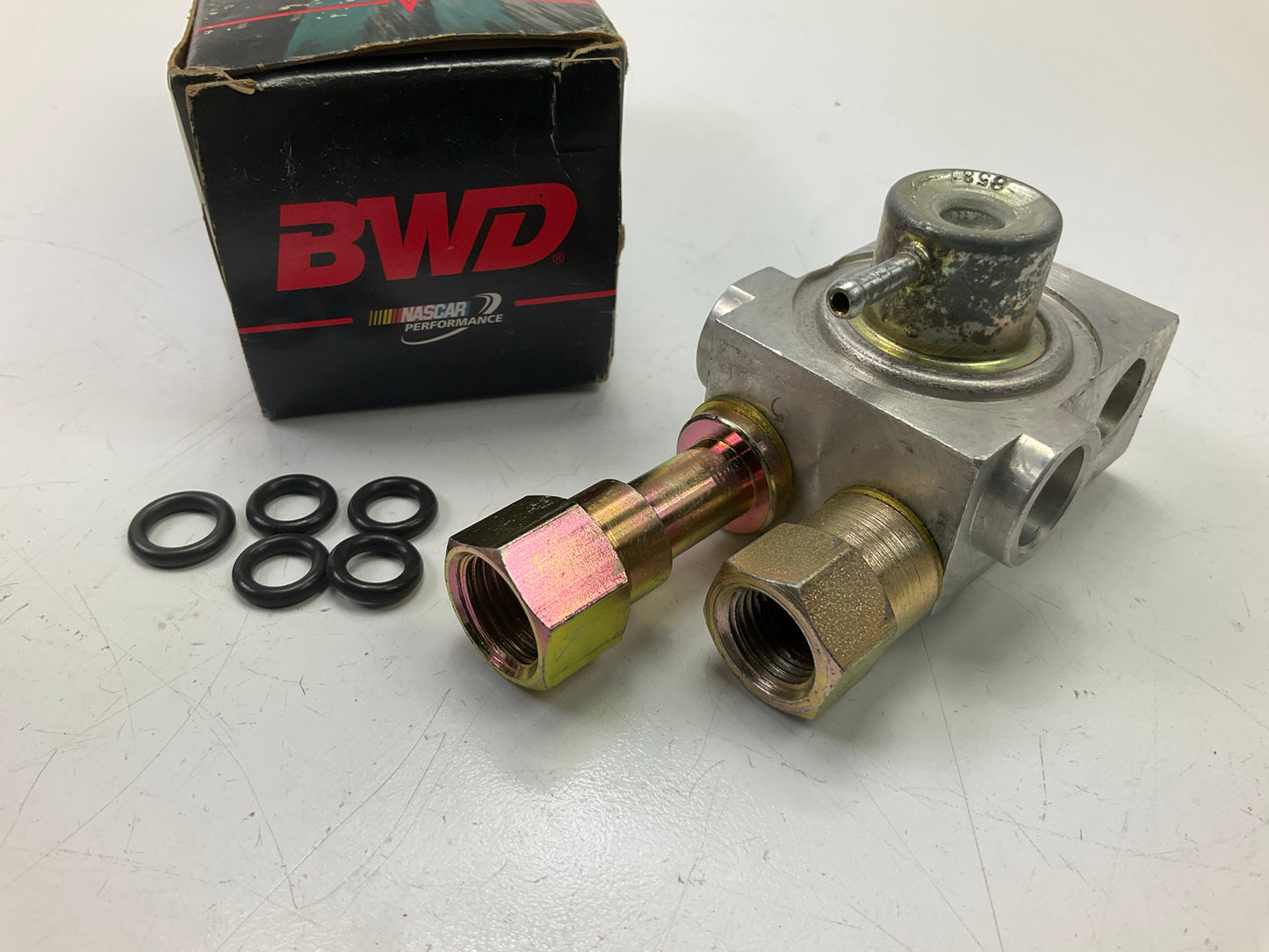 BWD 22871 Fuel Injection Pressure Regulator
