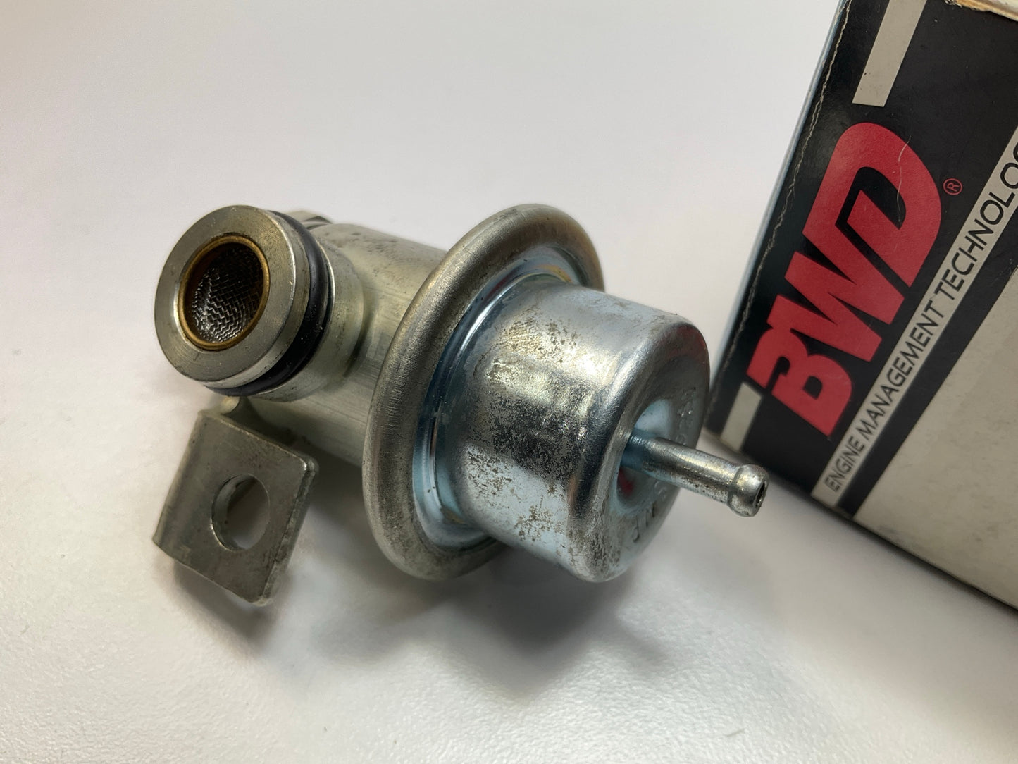 BWD 23077 Fuel Injection Pressure Regulator