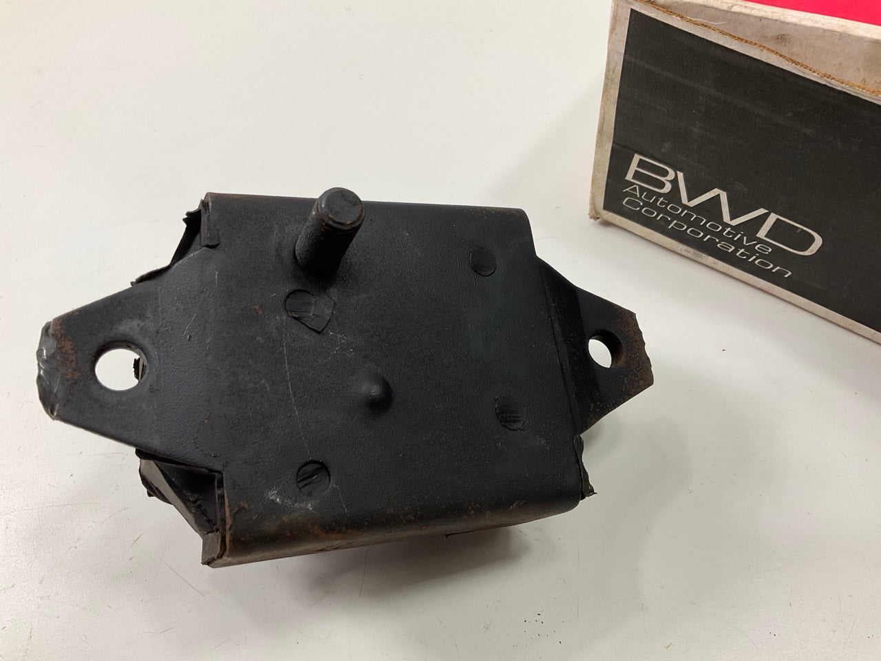 BWD 312569 Front Right Engine Motor Mount For 1980-1982 Ford Thunderbird