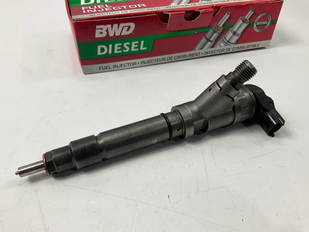 REMAN. BWD 63871 Fuel Injector For 2004-2005 Chevy GMC 6.6L DURAMAX DIESEL V8