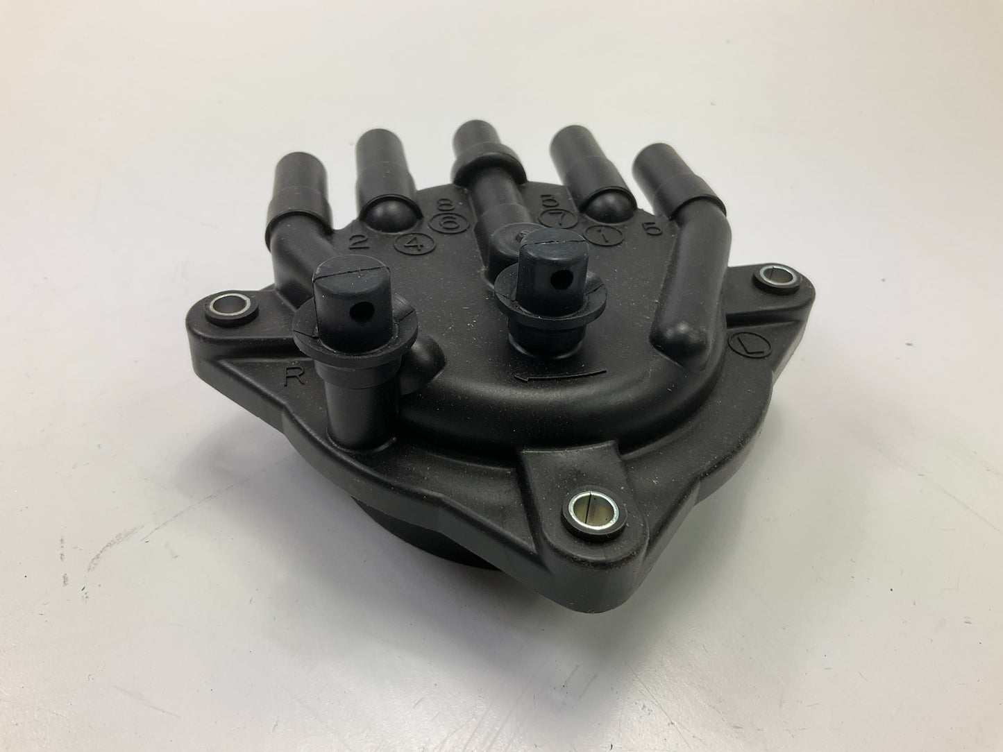 BWD C728 Ignition Distributor Cap For 1990-1997 Lexus 4.0L-V8