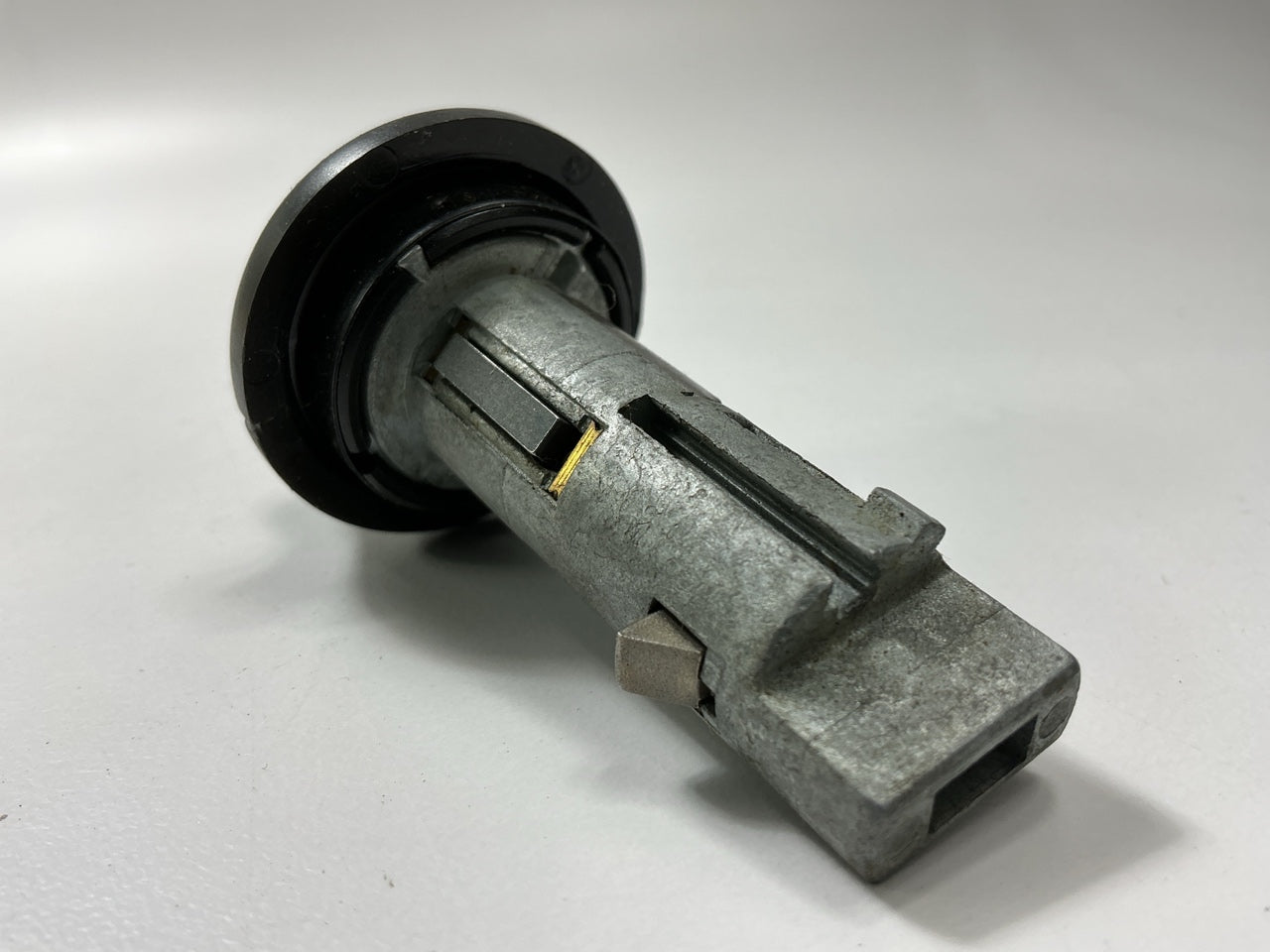 BWD CS409L Ignition Lock Cylinder With Keys (Auto Trans ONLY)