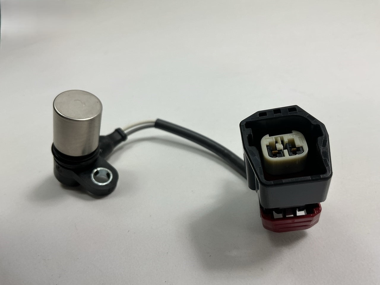 BWD CSS623 Engine Camshaft Position Sensor