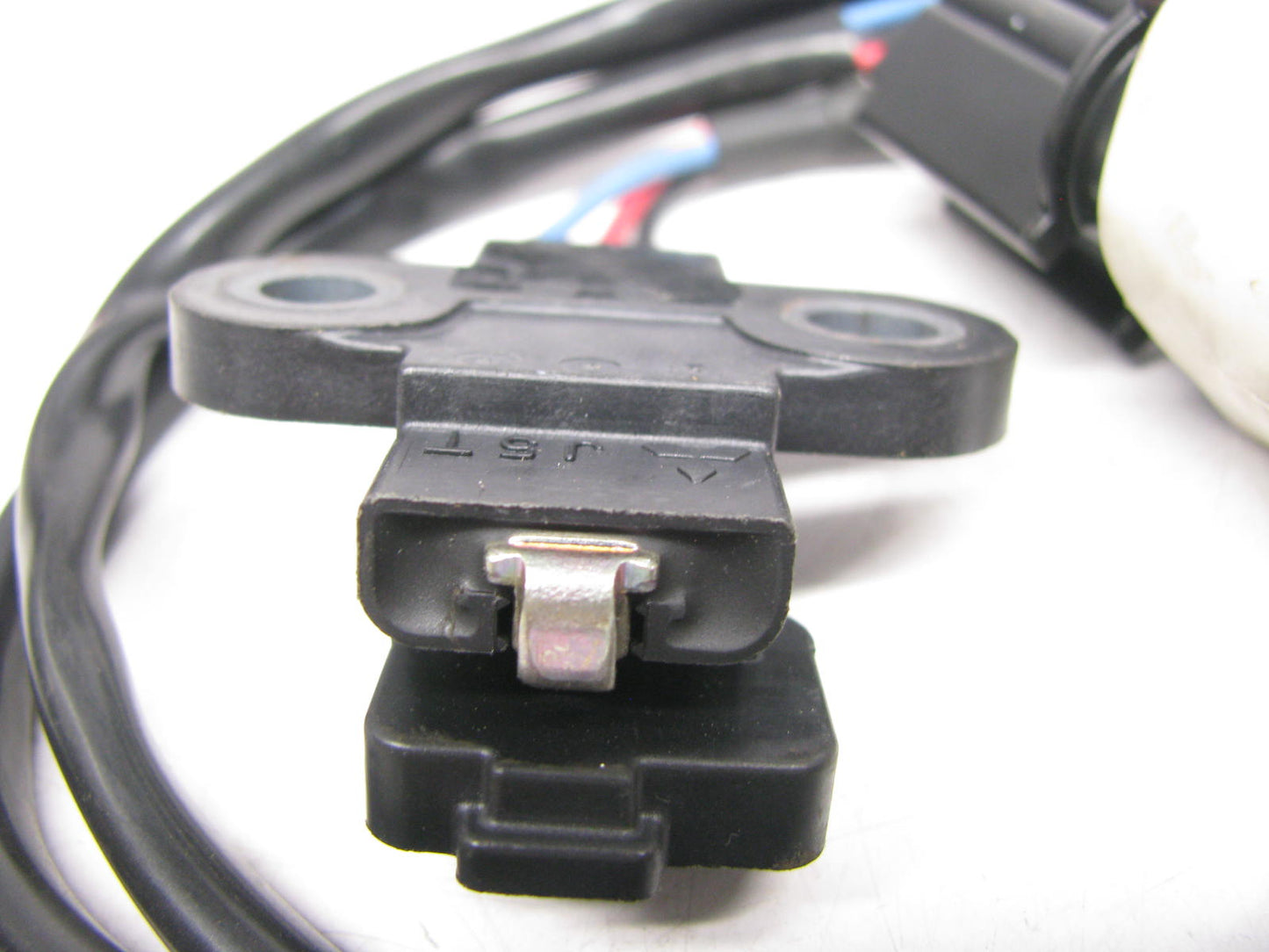BWD CSS904 Engine Crankshaft Crank Position Sensor For 97-05 Mitsubishi 3.0L-V6