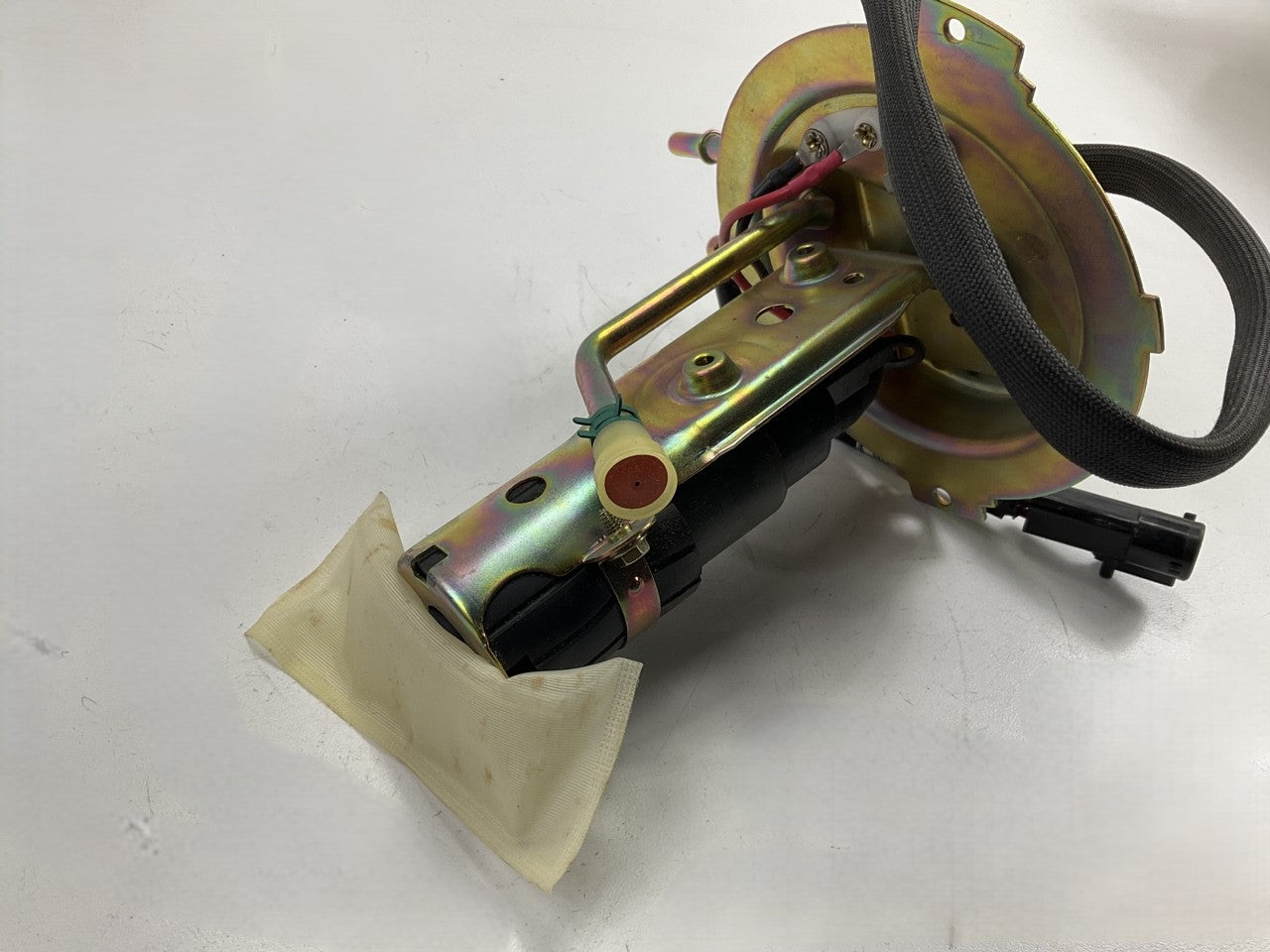 BWD P298H Fuel Pump - OEM Ford # F4LU-9A407-AA For 1993-1997 Lincoln Mark VIII