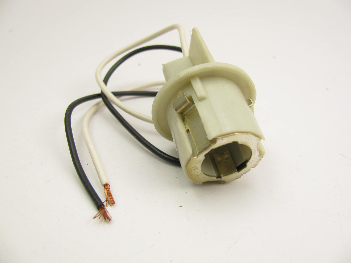 BWD PT79 Backup Light Bulb Socket Pigtail Connector