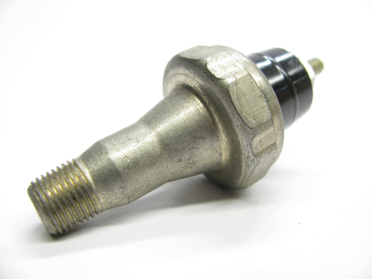 BWD S312 Oil Pressure Sender For Various 48-71 Hudson Nash Packard Willys AMC