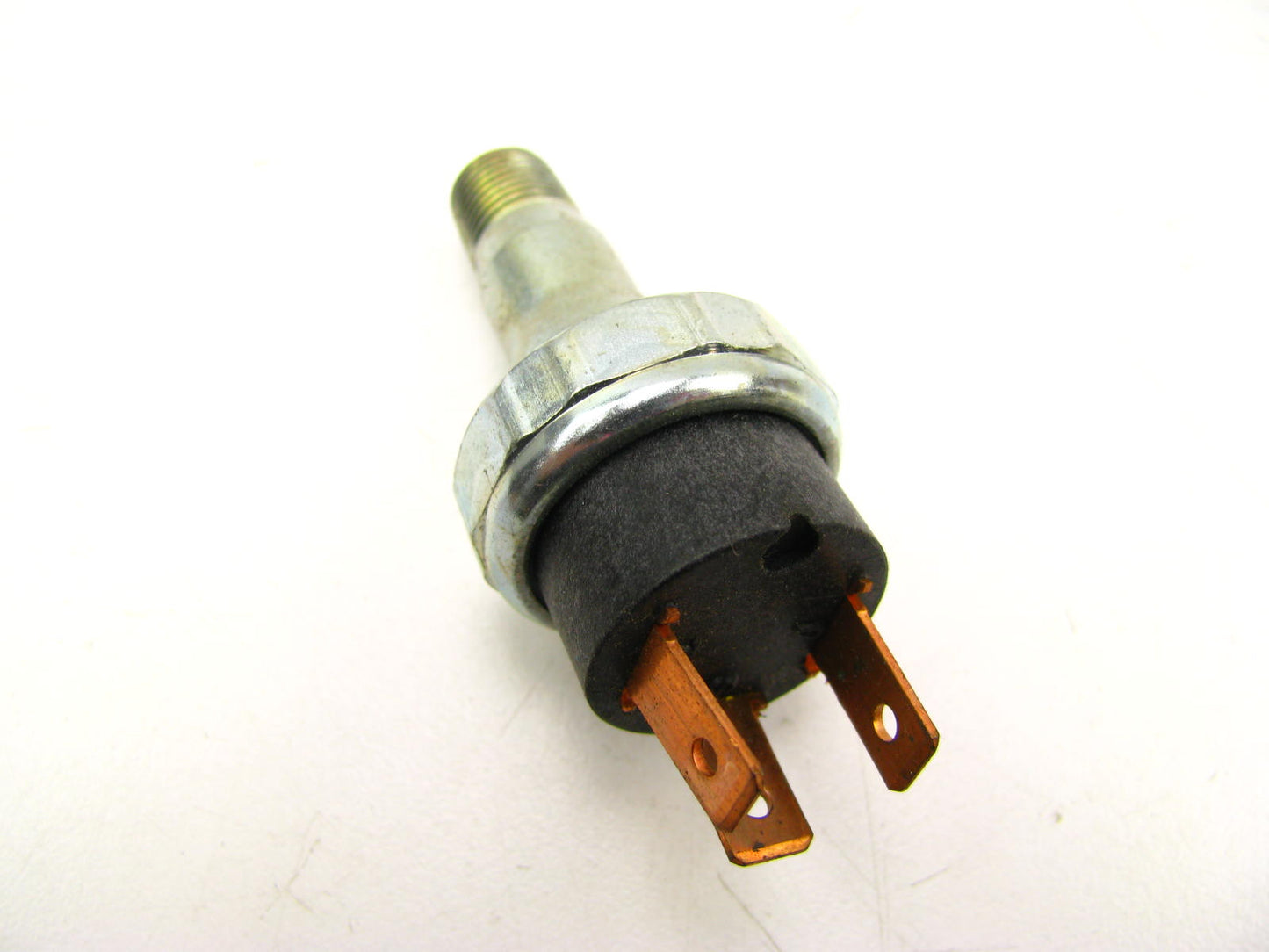 BWD S352 Engine Oil Pressure Switch Sender For Dash Light