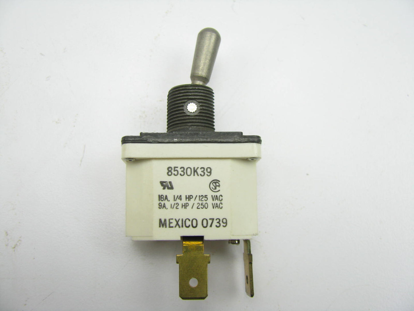 BWD S7075 Toggle Switch - 2 Position 2 Terminal 12V 10 Amp