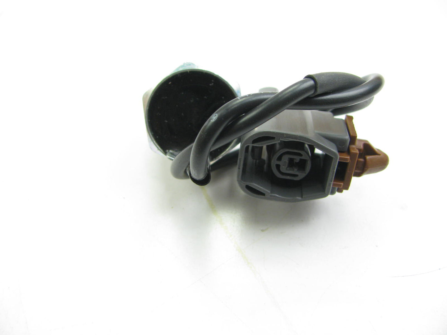 BWD S8709 Ignition Knock Detonation Sensor For 1998-2002 Mazda 626 2.0L-L4