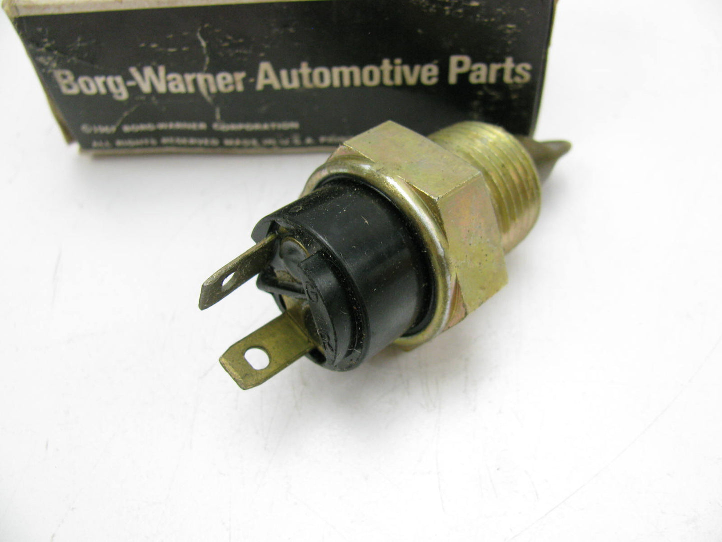 Borg Warner WT323 Water Temperature Sender Switch Replaces Delco D1851