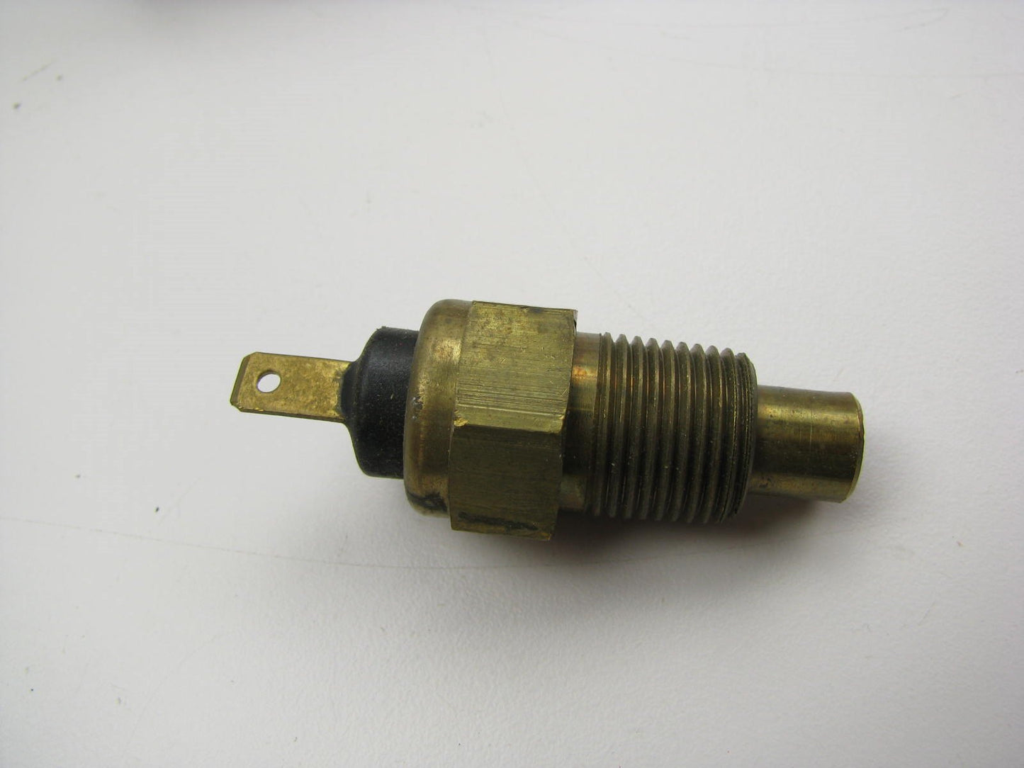 BWD WT390 Engine Coolant Temperature Switch Sender Sensor