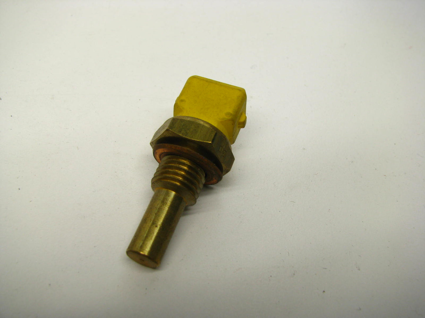 BWD WT5002  Engine Coolant Temperature Sensor