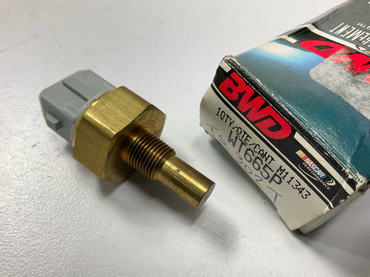 BWD WT665P Engine Coolant Temperature Sensor Sender Switch