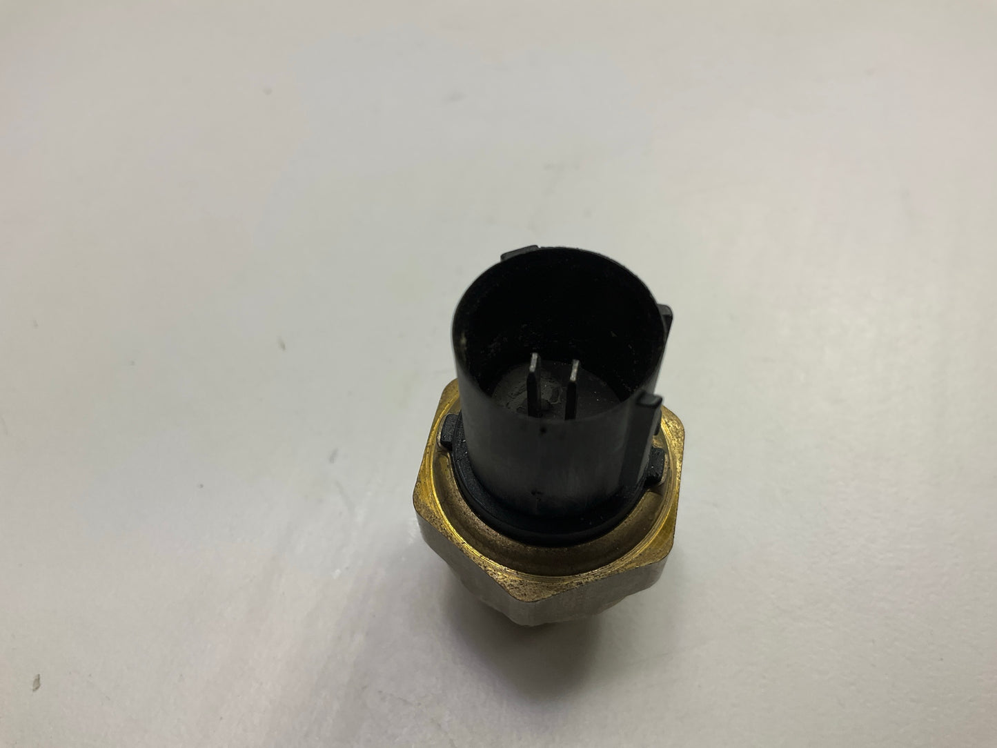 BWD WT680 Engine Cooling Fan Switch (On Water Outlet)