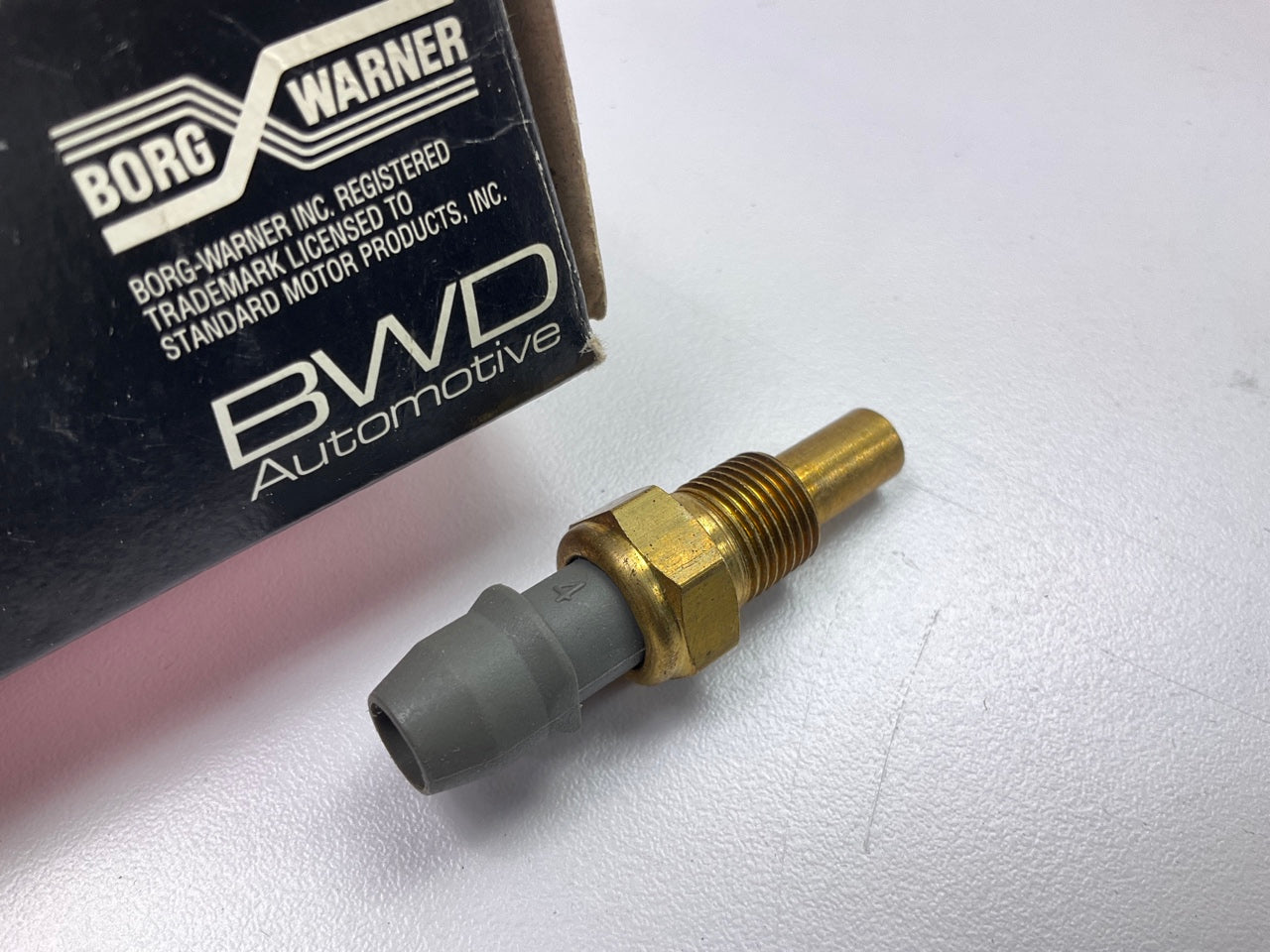 BWD WT702 Engine Coolant Temperature Sensor Sender Switch For Gauge