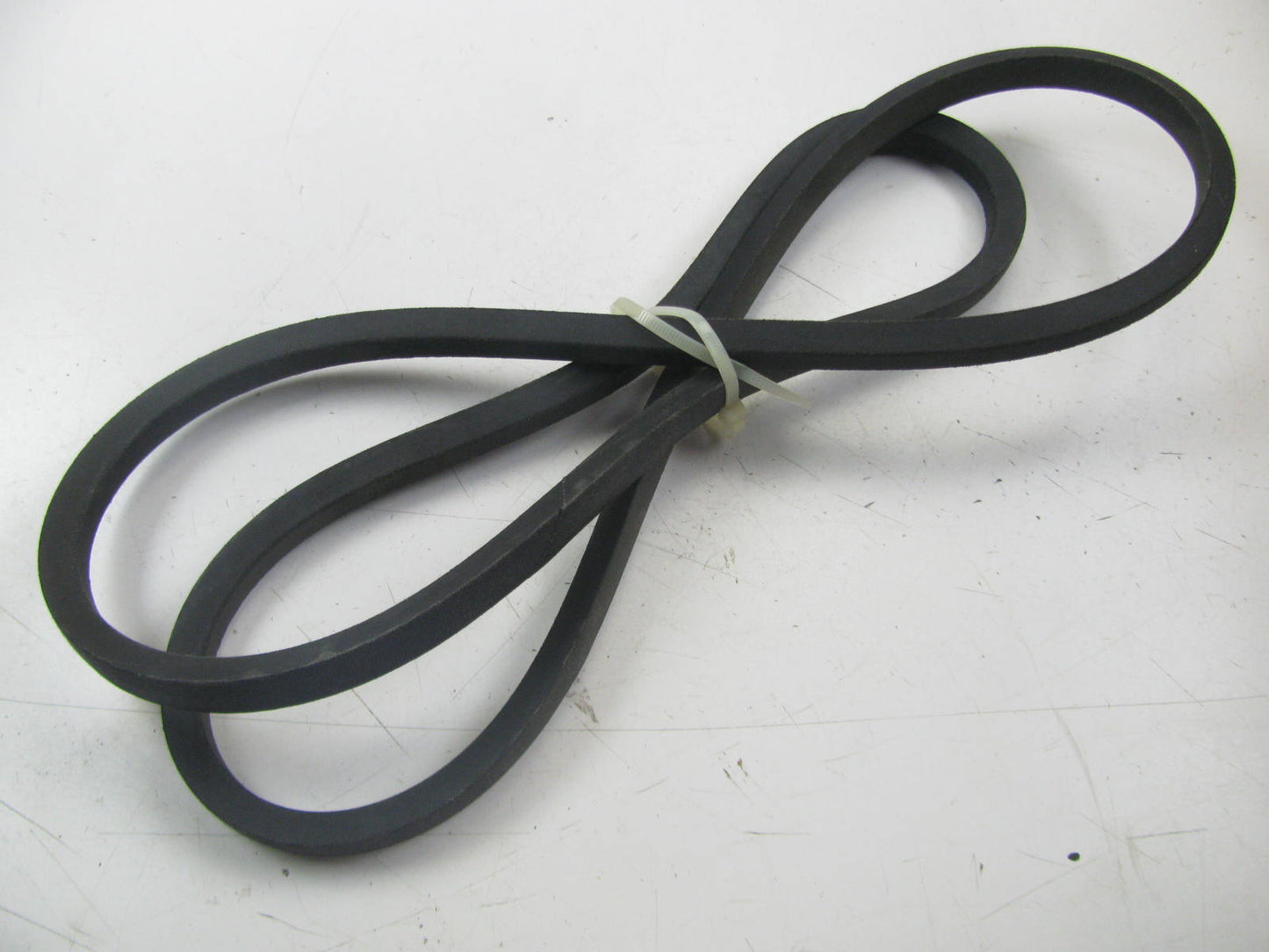Cadna B70 Industrial Accessory Drive Belt - 5/8'' X 73''