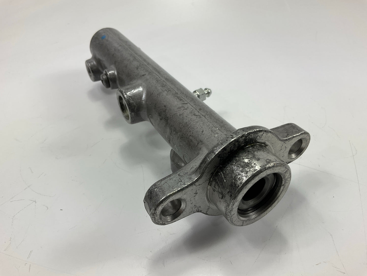 REMAN. Cardone 10-2377 Brake Master Cylinder