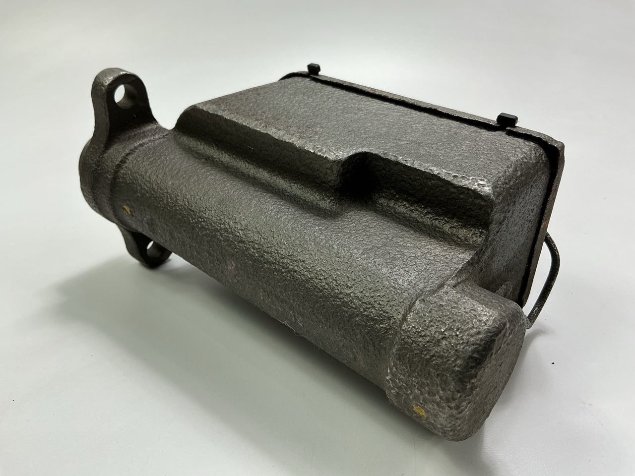 REMAN. Cardone 10-2392 Brake Master Cylinder For 1986-1989 Dodge B350