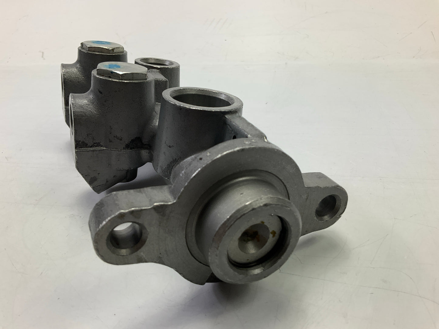 REMAN. Cardone 10-2667 Brake Master Cylinder