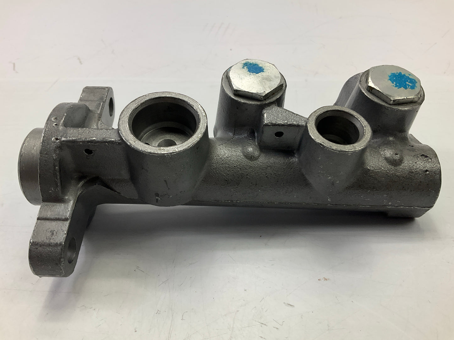 REMAN. Cardone 10-2667 Brake Master Cylinder