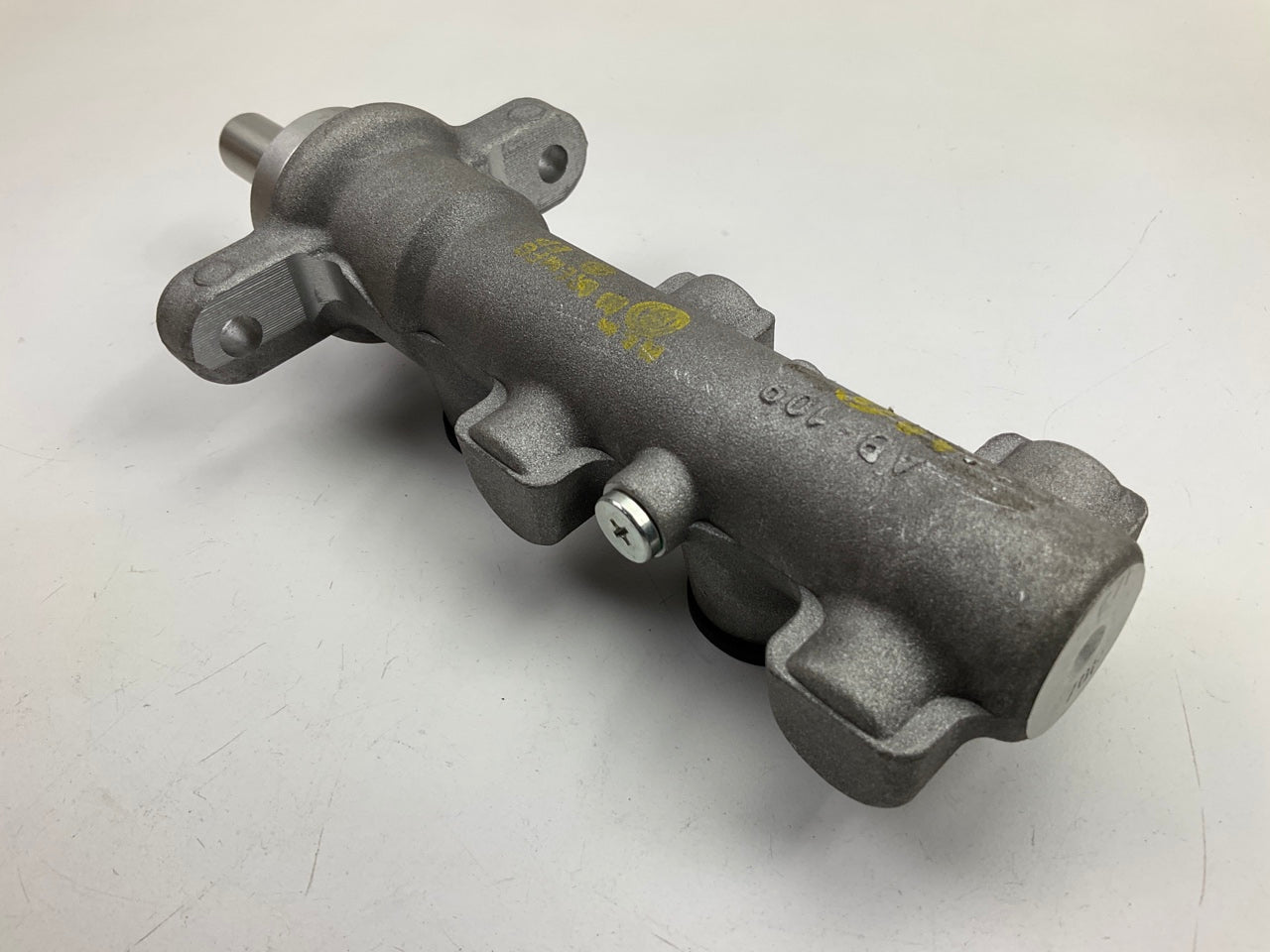 REMAN Cardone Brake Master Cylinder W/O Reservoir For 95-97 Neon 4-WHEEL ABS