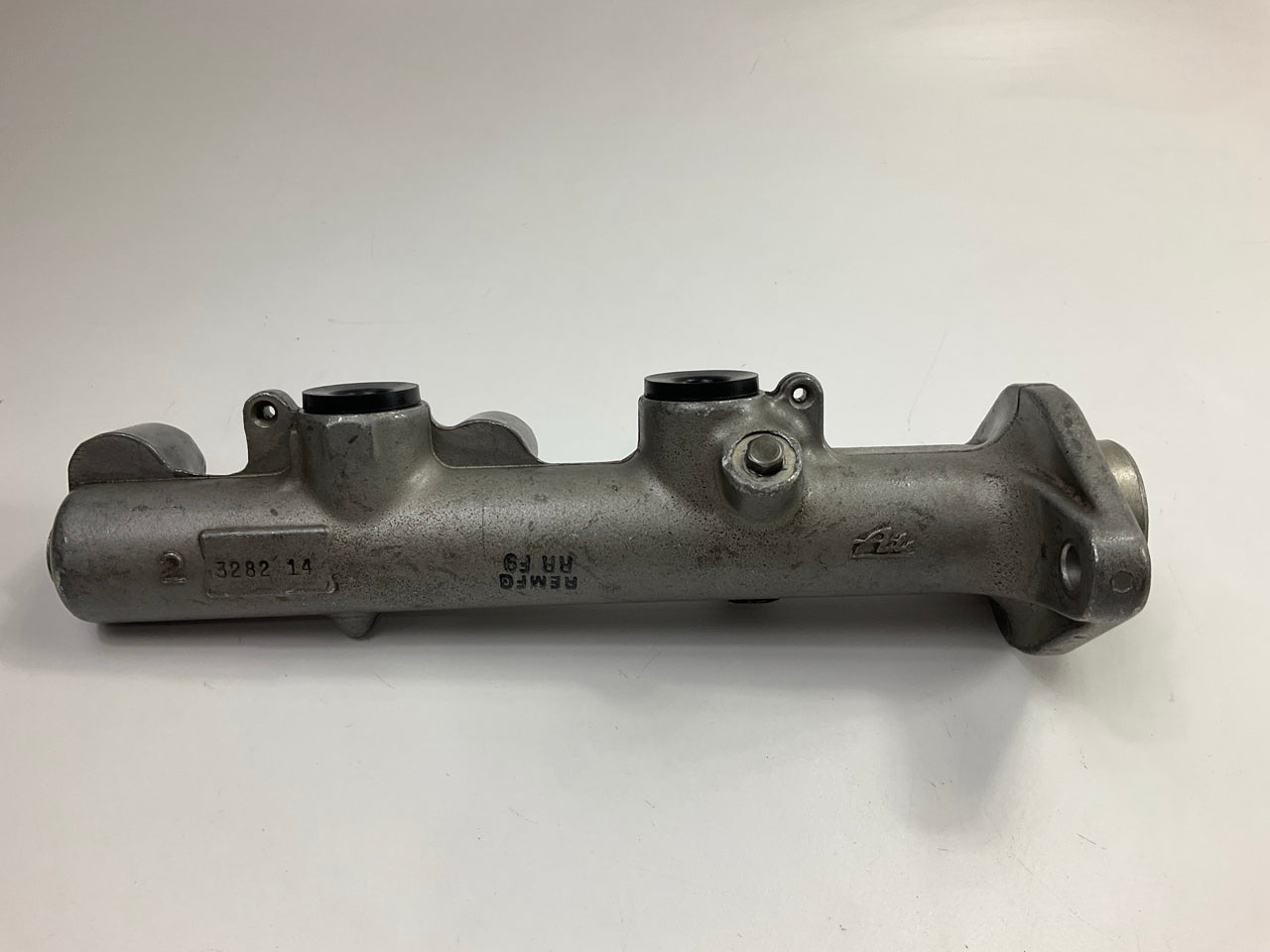 REMAN. Cardone 10-2720 Brake Master Cylinder