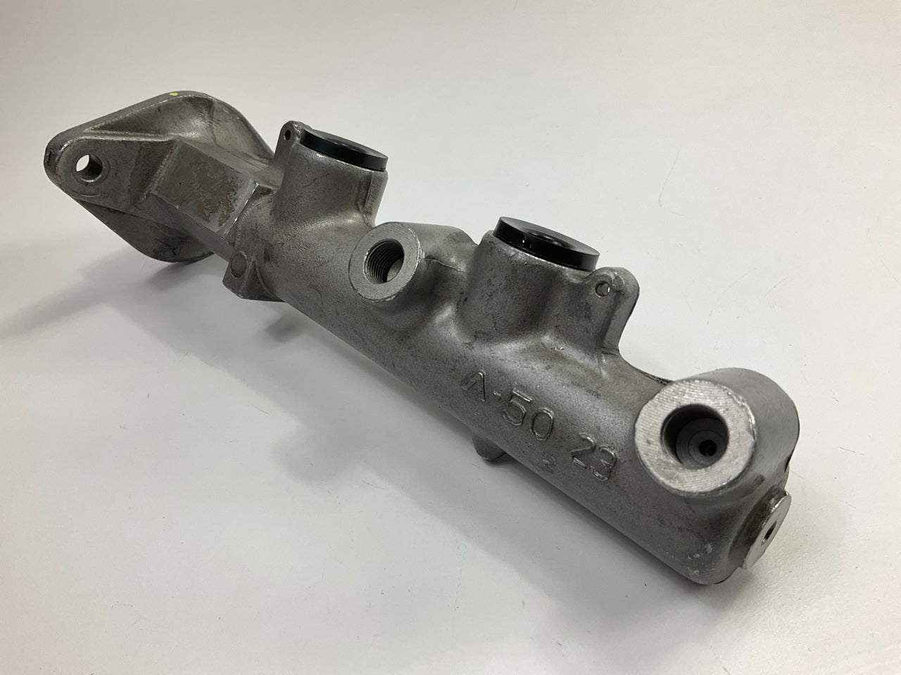 REMAN. Cardone 10-2720 Brake Master Cylinder