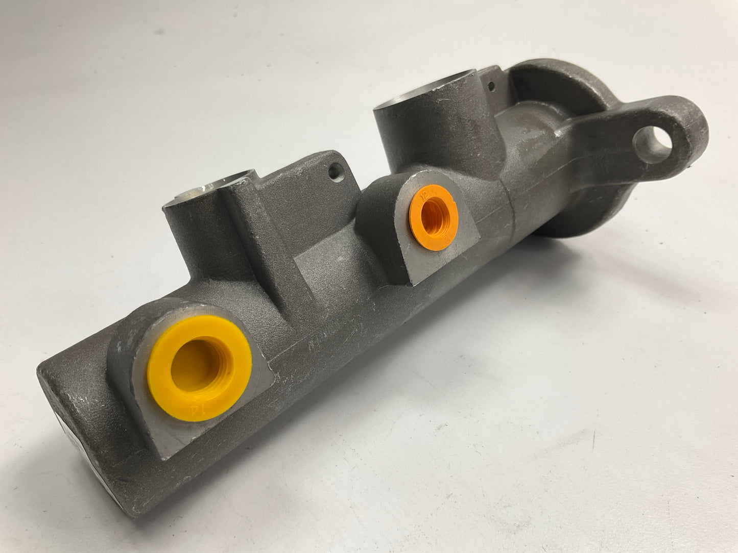 REMAN. Cardone 10-2927 Brake Master Cylinder For 1997-1999 Cadillac DeVille