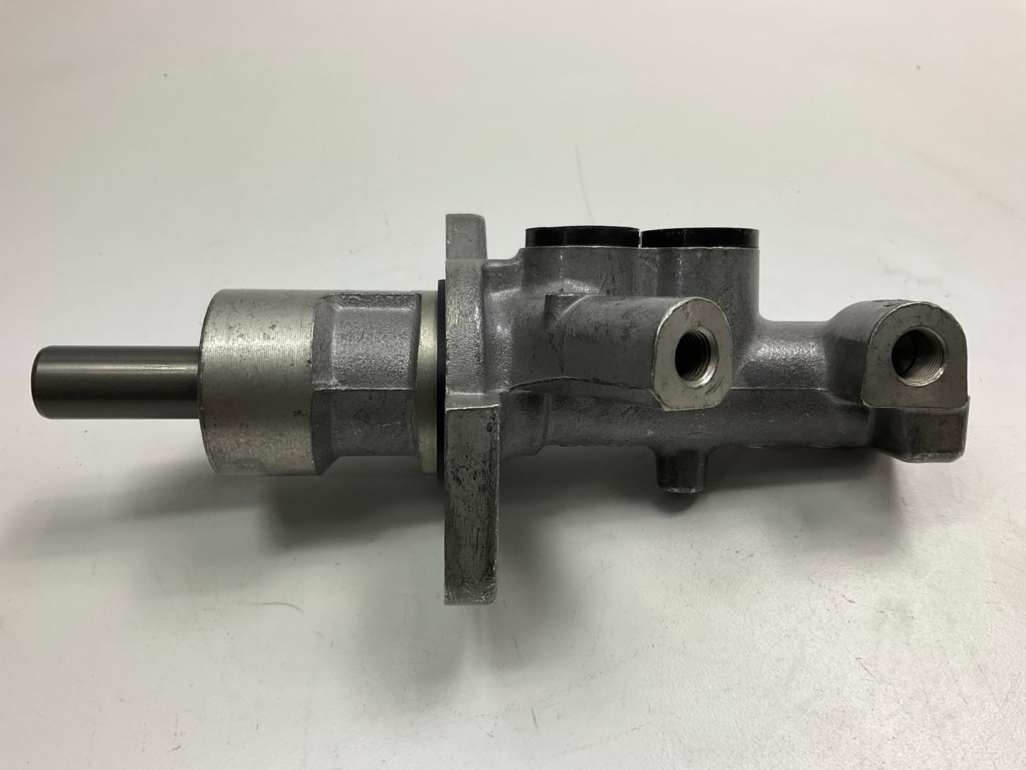 REMAN. Cardone 10-3026 Brake Master Cylinder For 1997 Cadillac Catera