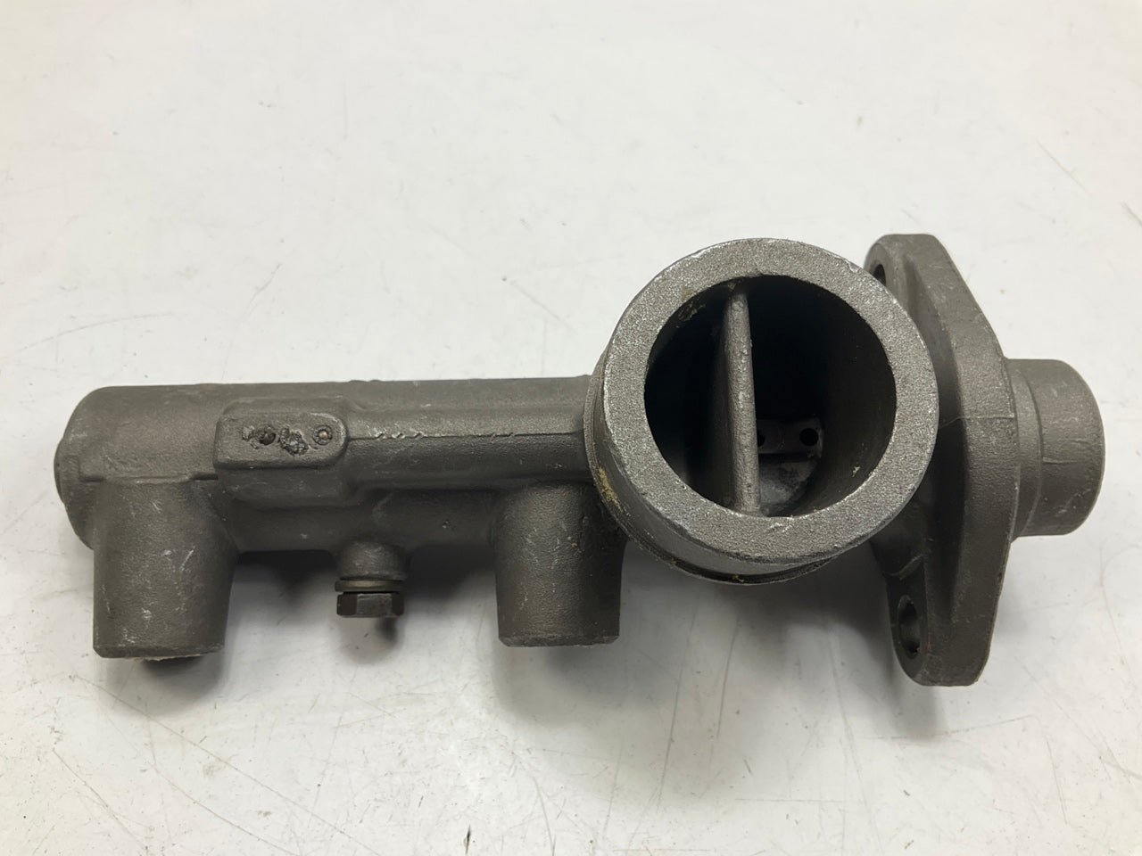 REMAN. Cardone 11-1850 Brake Master Cylinder