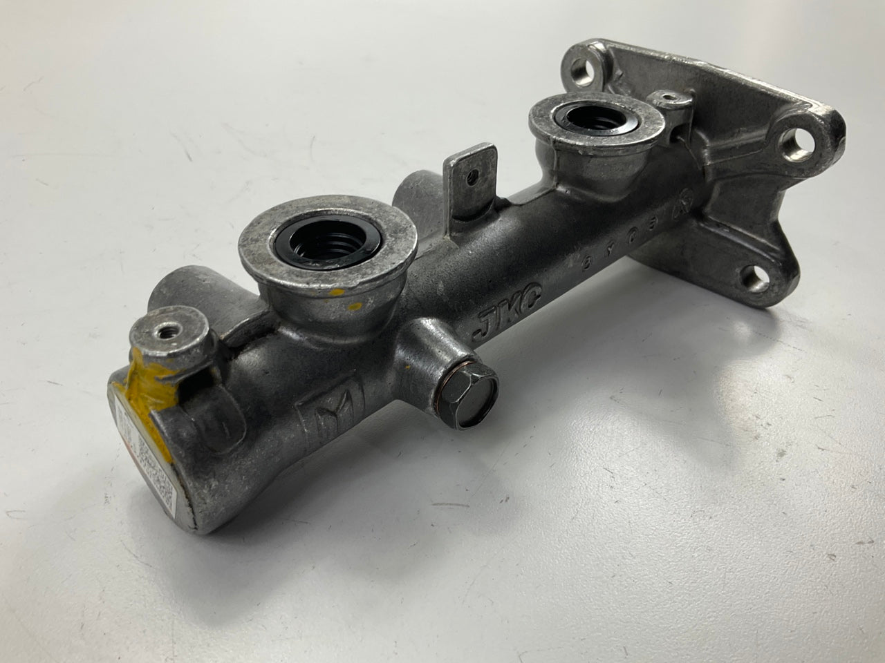 REMAN. Cardone 11-1932 Brake Master Cylinder - 1981-1983 Isuzu Pickup, 81-82 LUV