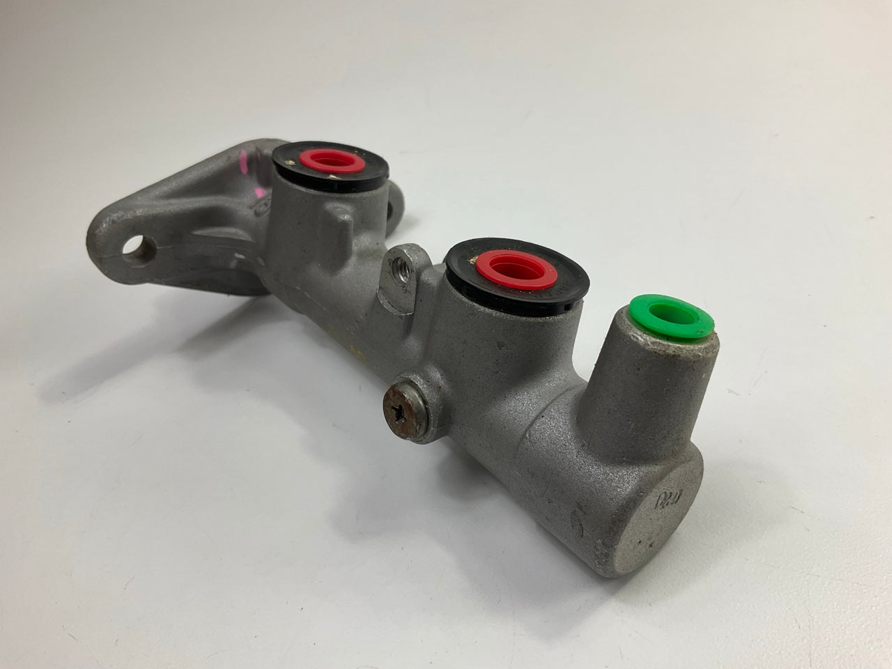 REMAN. Cardone 11-2462 Brake Master Cylinder For 1989-1992 Mitsubishi Mirage