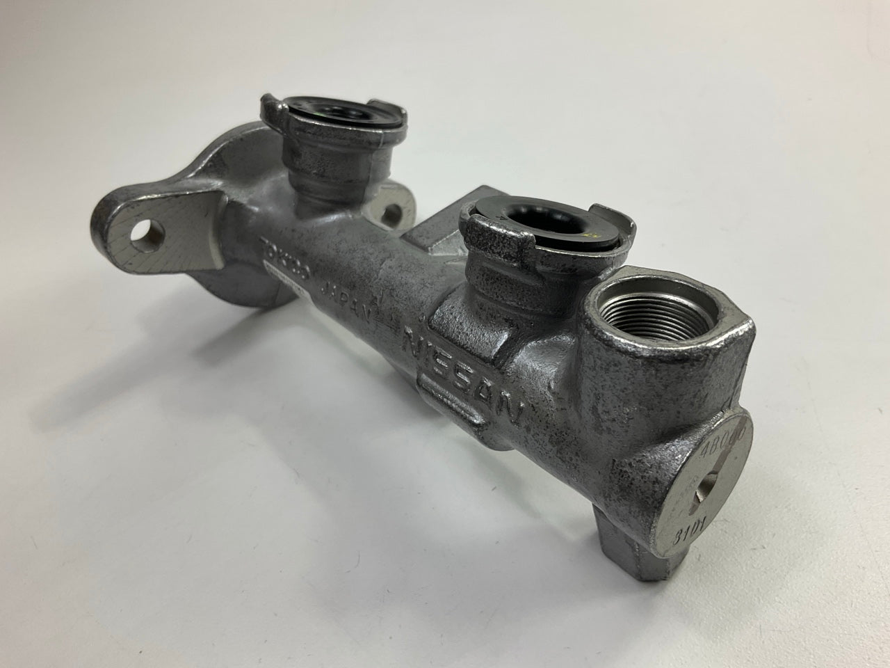 REMAN. Cardone 11-2581 Brake Master Cylinder