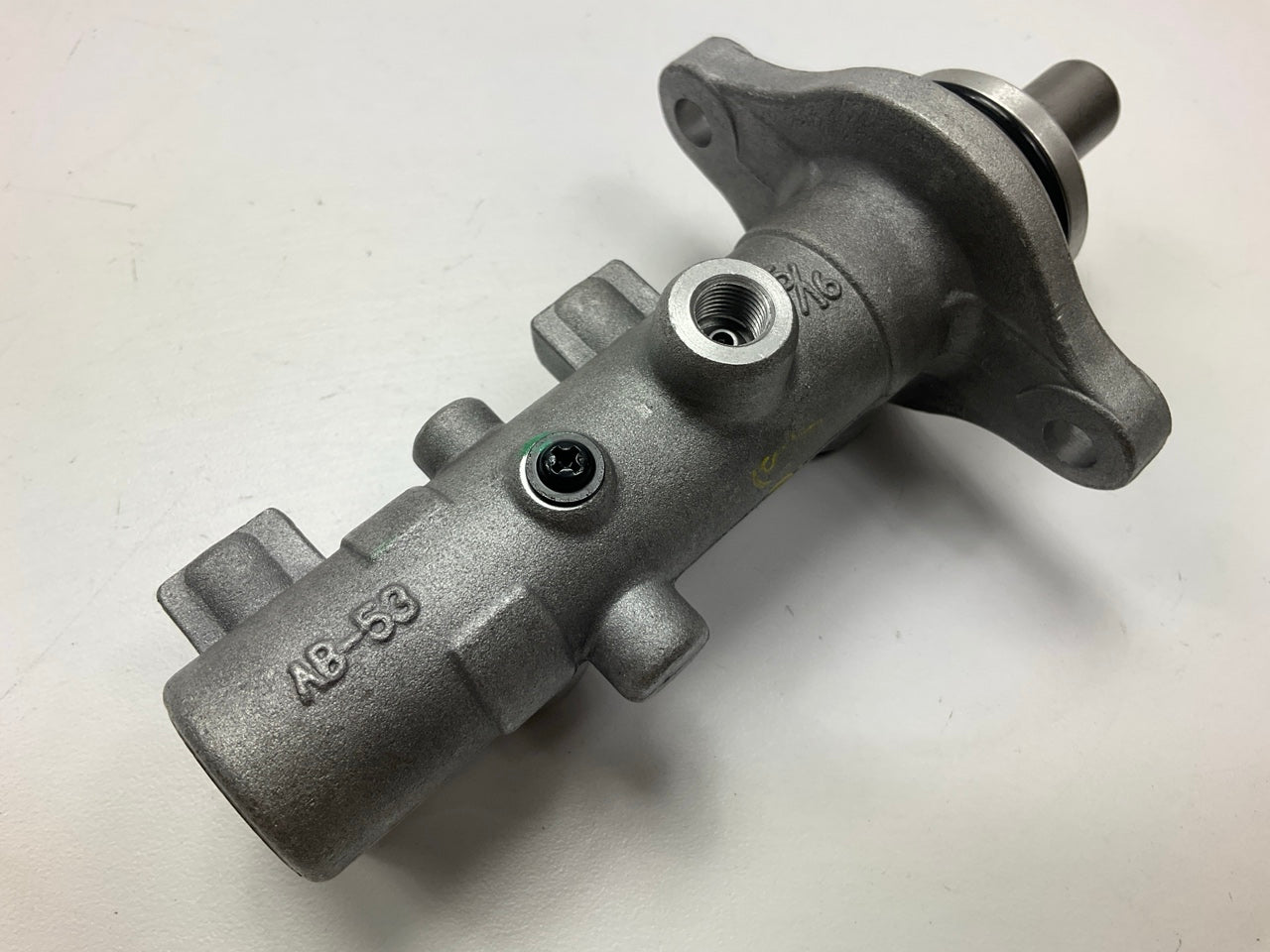 REMAN. Cardone 11-2671 Brake Master Cylinder - 1993-1997 Ford Probe W/O ABS