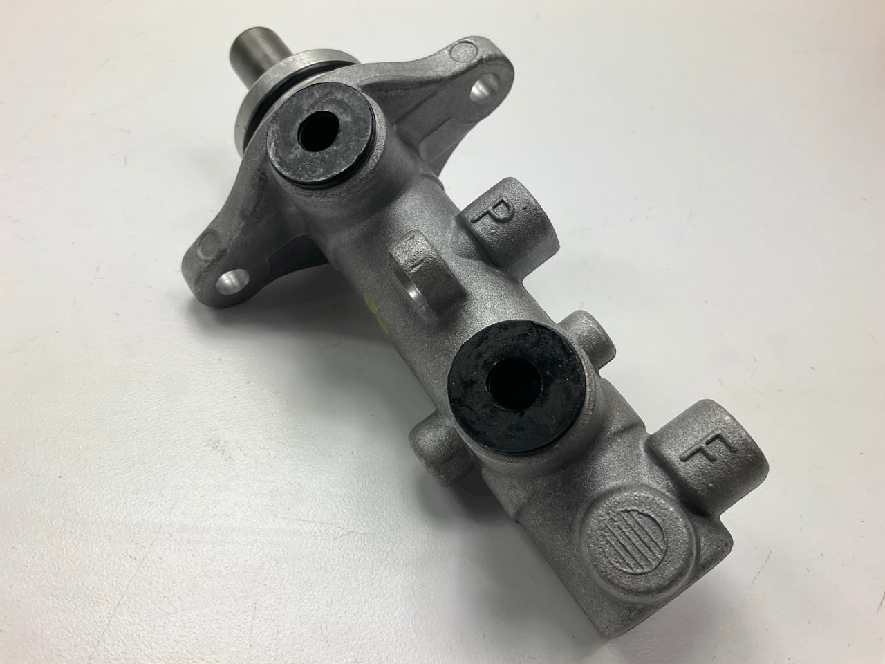 REMAN. Cardone 11-2671 Brake Master Cylinder - 1993-1997 Ford Probe W/O ABS