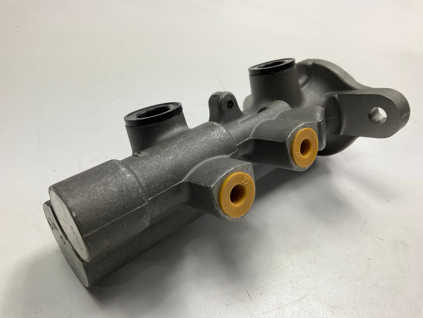 REMAN. Cardone 11-2963 Brake Master Cylinder For 2000-2001 Nissan Frontier 4WD