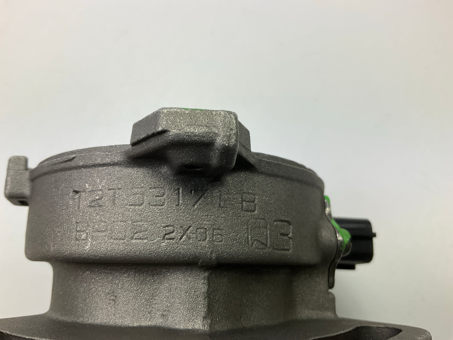VERY MINOR SURFACE RUST, SEE PHOTOS REMAN Cardone 31-35405 Distributor T2T53171B