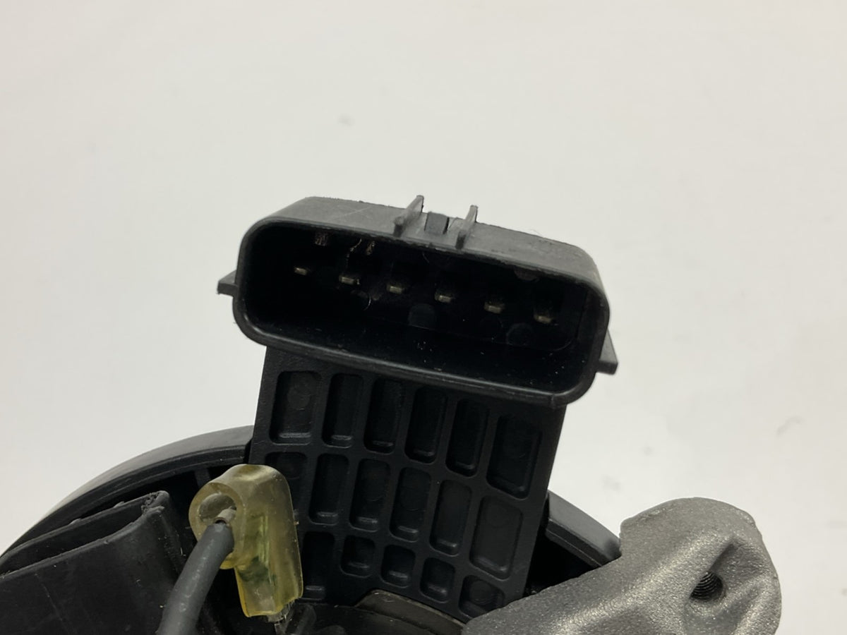 DAMAGED CONNECTOR - Cardone 31-35628 Distributor For 1996-1998 Mazda MPV
