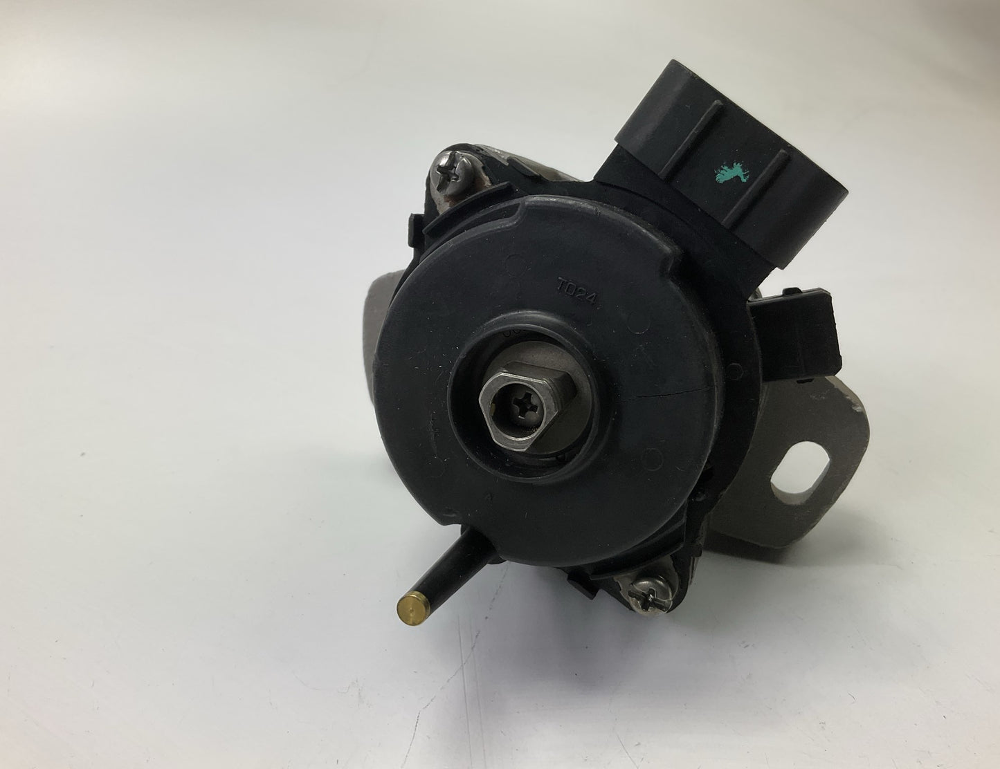 MINOR DAMAGE TO CONNECTOR - SEE PHOTOS - Reman. Cardone 31-45400 Distributor