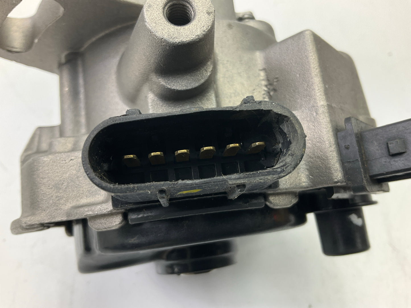 MINOR DAMAGE TO CONNECTOR - SEE PHOTOS - Reman Cardone 31-47422 Distributor