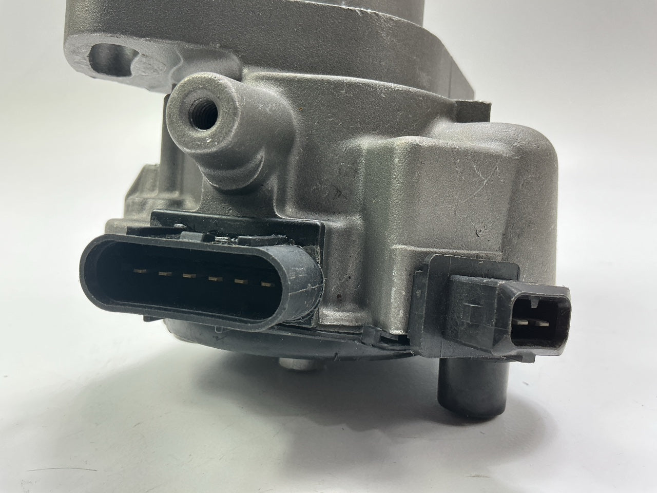 REMAN. Cardone 31-47422 Distributor For 1993-1995 Mitsubishi Galant