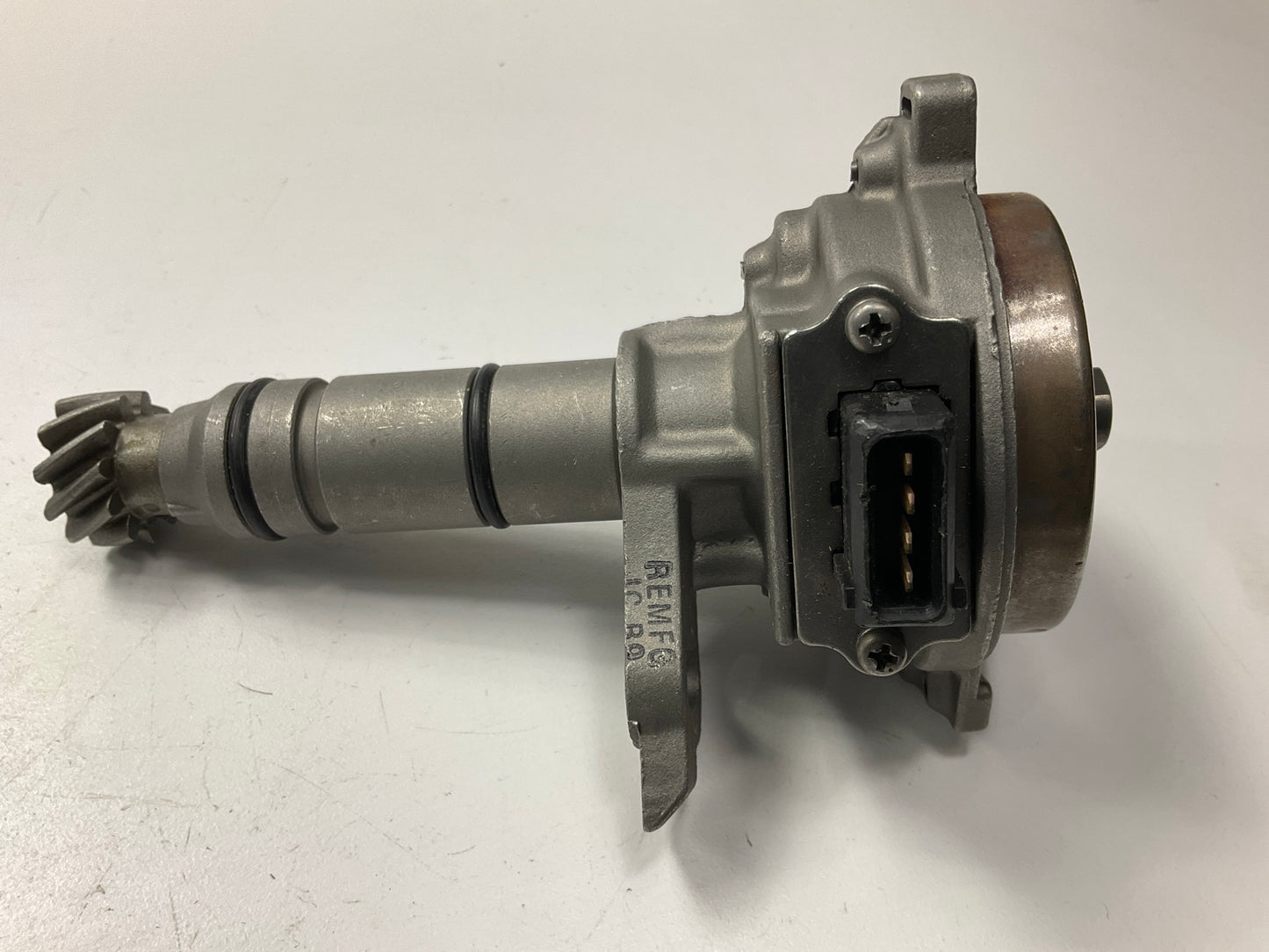 VERY MINOR SURFACE RUST, SEE PHOTOS, REMAN Cardone 31-48425 Distributor T2T53372