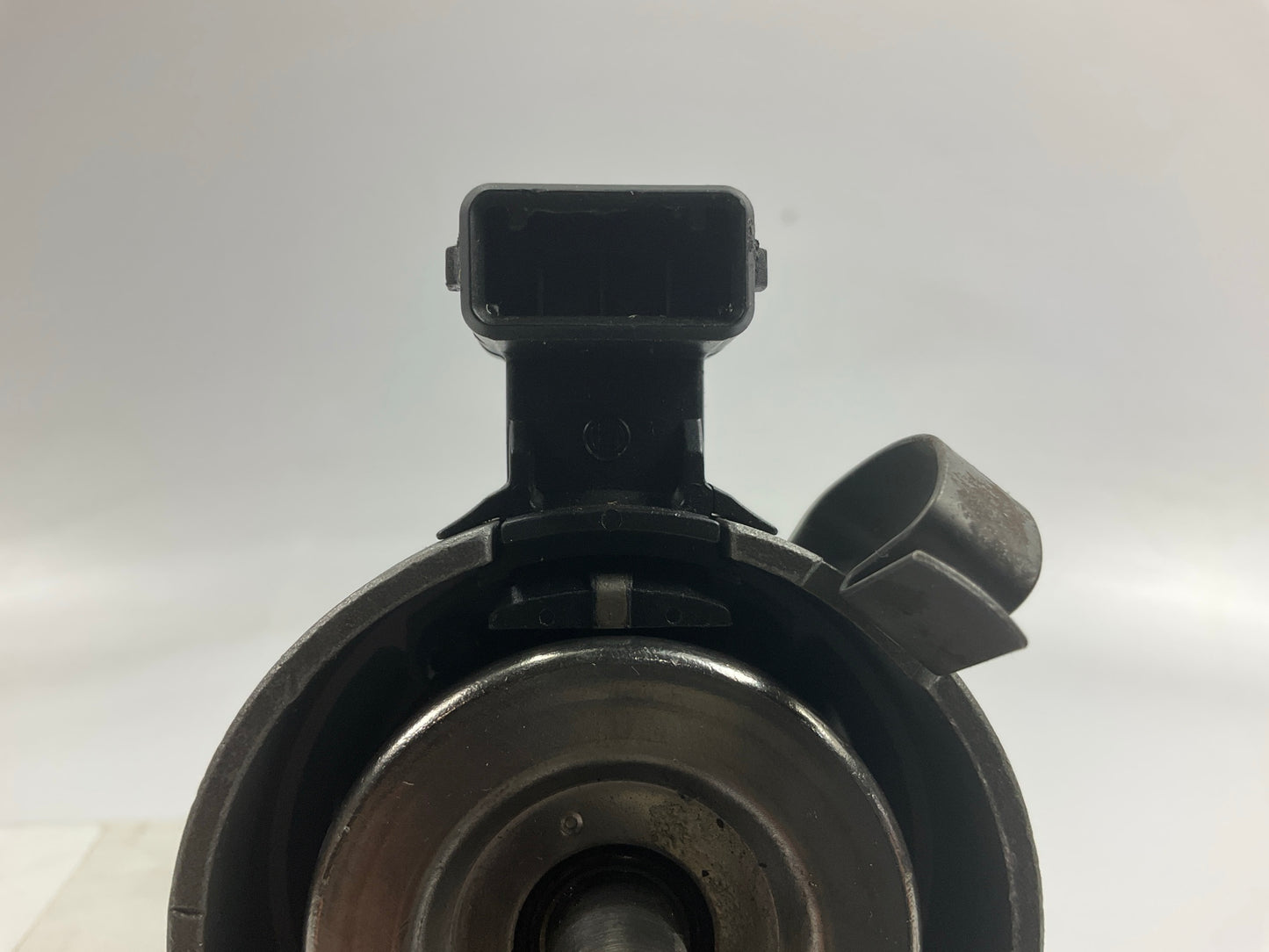 REMAN. Cardone 31-85408 Ignition Distributor For 1993-1996 Volkwagen 2.0L-L4