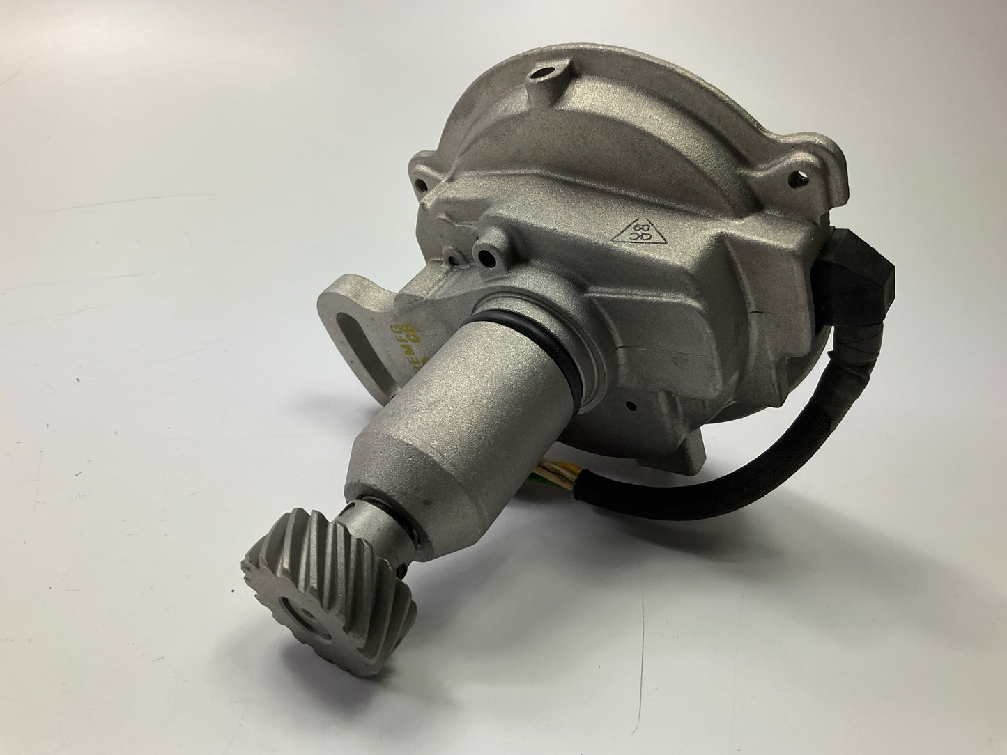 REMAN. Cardone 31-886 Distributor For 1988-1989 Mazda 929