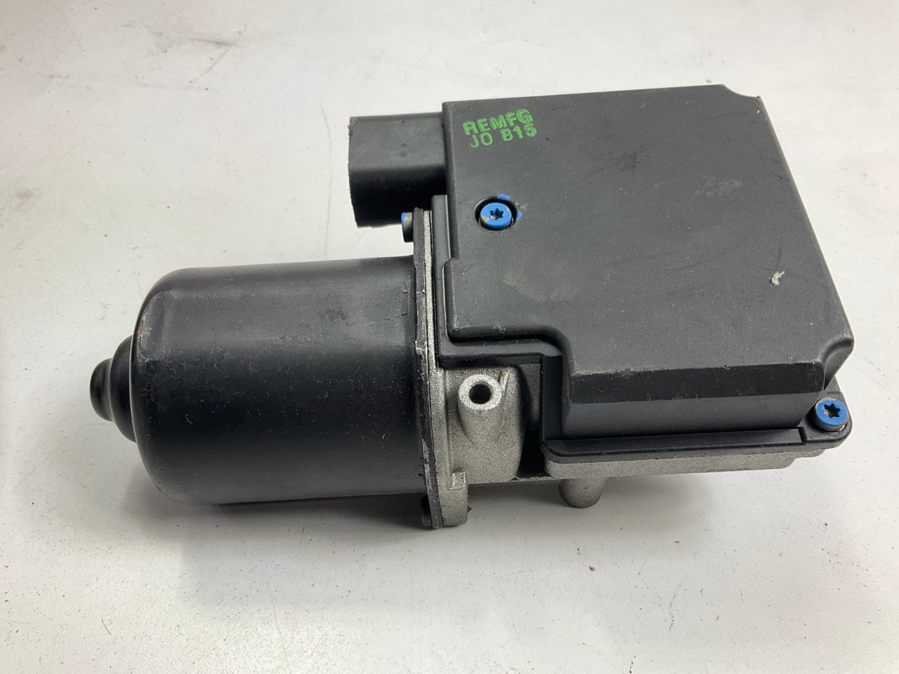 REMAN. Cardone 40-1010 Windshield Wiper Motor - 1995-1997 Cavalier, Sunfire