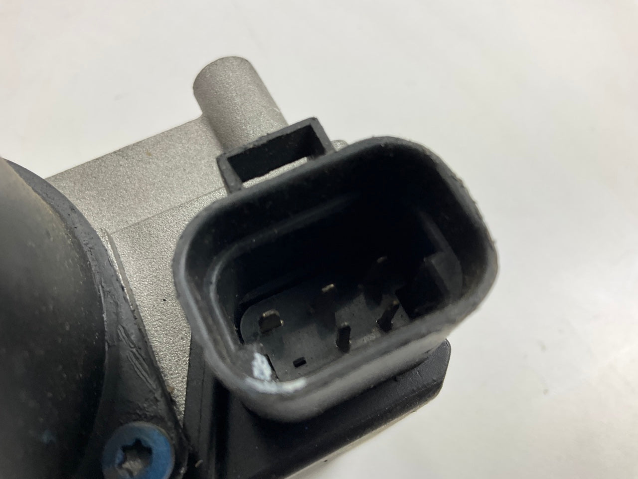 REMAN. Cardone 40-1010 Windshield Wiper Motor - 1995-1997 Cavalier, Sunfire