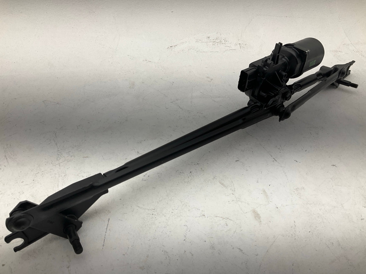 MISSING MOUNTING GROMMETS - REMAN. Cardone 40-1050L Front Windshield Wiper Motor