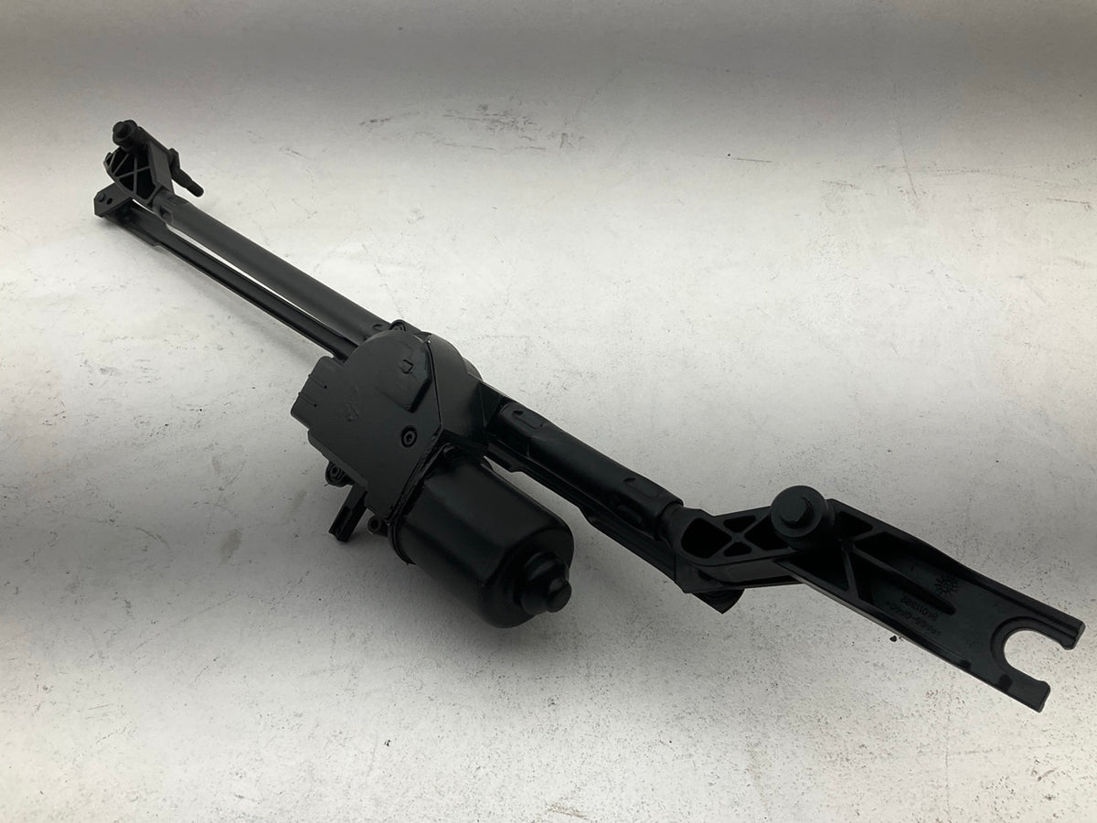 MISSING MOUNTING GROMMETS - REMAN. Cardone 40-1050L Front Windshield Wiper Motor